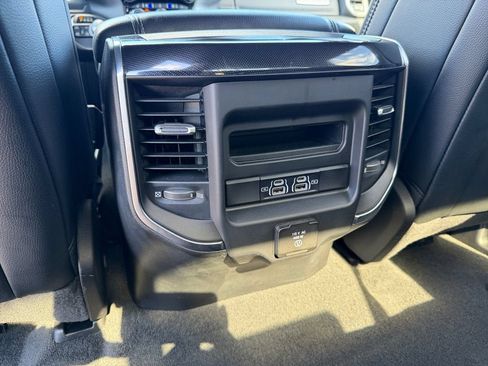 Used 2022 RAM 1500 Laramie AWD/4WD image 18