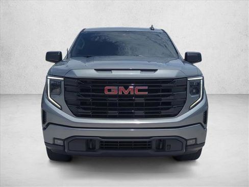 Used 2023 GMC Sierra 1500 Elevation w/ Preferred Package RWD image 2