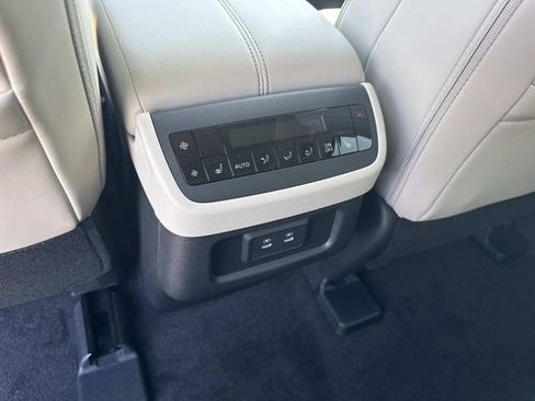 New 2026 Nissan Pathfinder SL w/ SL Premium Package AWD/4WD image 21