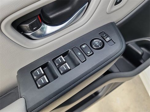 Used 2024 Honda Pilot EX-L image 9