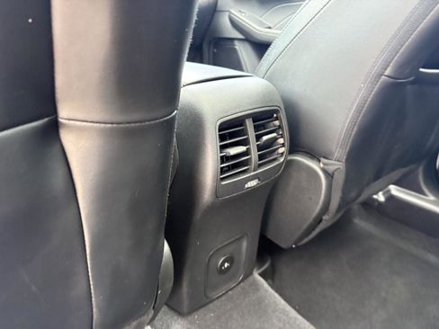 Used 2023 Ford Escape ST-Line w/ Tech Pack #1 AWD/4WD image 19
