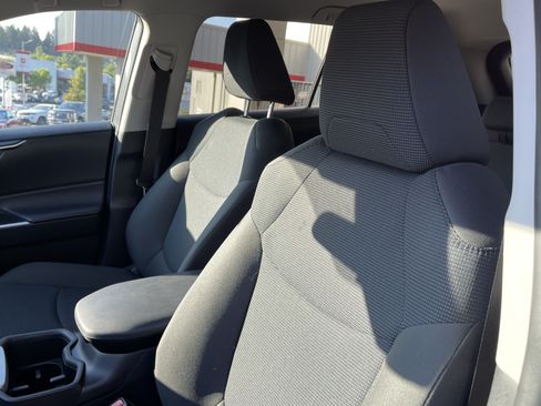 Certified 2024 Toyota RAV4 LE AWD/4WD image 16