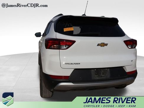 Used 2024 Chevrolet TrailBlazer LT w/ Convenience Package image 14