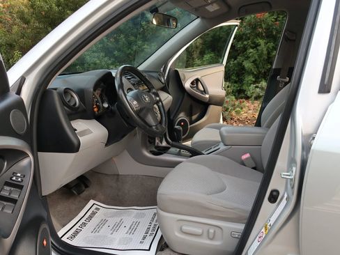 Used 2008 Toyota RAV4 Limited image 15