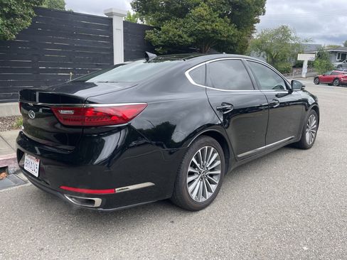 Used 2019 Kia Cadenza Premium image 9