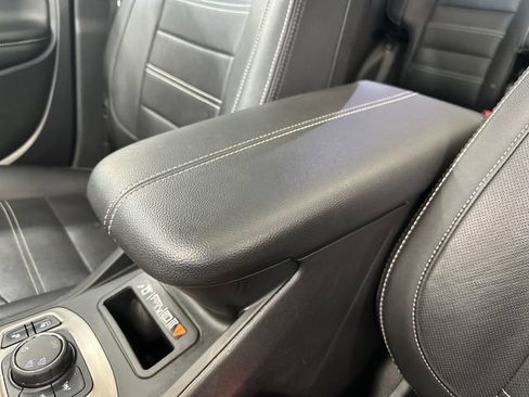Used 2024 GMC Terrain Denali w/ Denali Premium Package AWD/4WD image 31