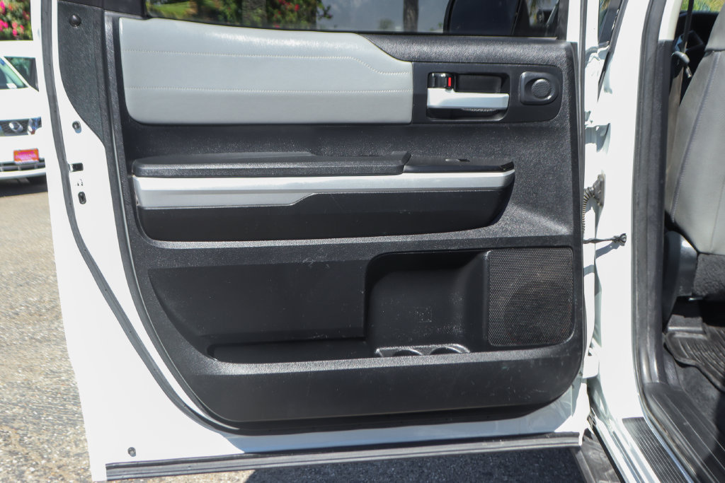 Used 2018 Toyota Tundra Limited w/ Limited Premium Package AWD/4WD image 36