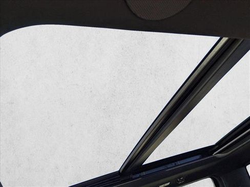 Used 2025 Ford F150 Lariat w/ Equipment Group 502A High image 15