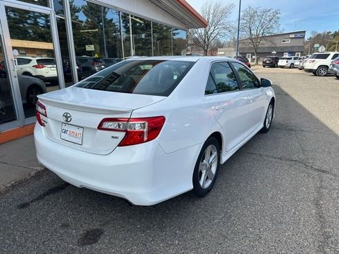 Used 2014 Toyota Camry SE image 7