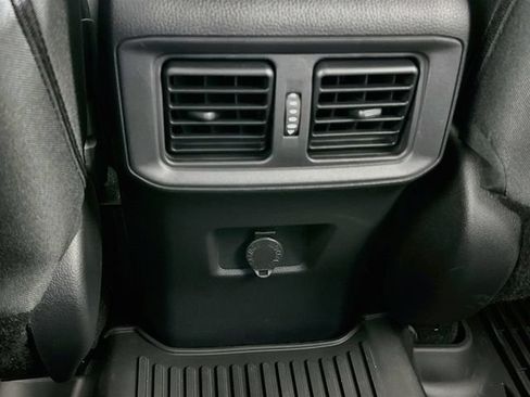 Used 2025 Toyota RAV4 LE AWD/4WD image 12
