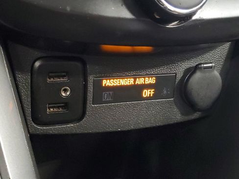 Used 2019 Chevrolet Trax LT w/ LT Convenience Package AWD/4WD image 22