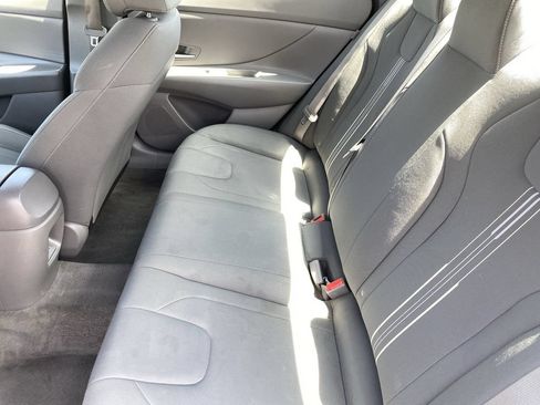 Used 2024 Hyundai Elantra SEL FWD image 14