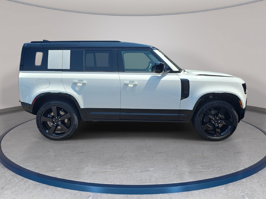 New 2026 Land Rover Defender 110 X-Dynamic SE AWD/4WD image 4