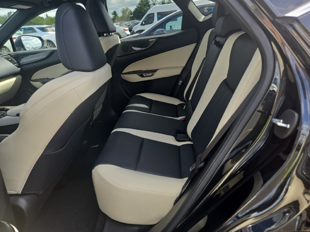 Used 2024 Lexus NX 350 AWD image 4