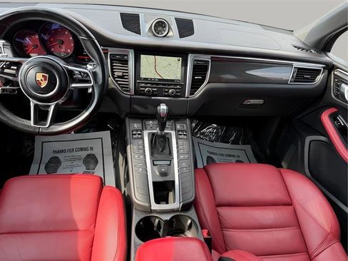Used 2016 Porsche Macan S image 19