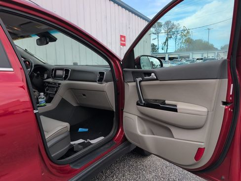 Used 2019 Kia Sportage EX FWD image 11