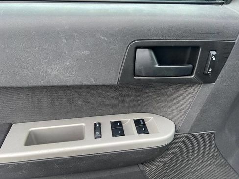 Used 2012 Ford Escape XLT image 11