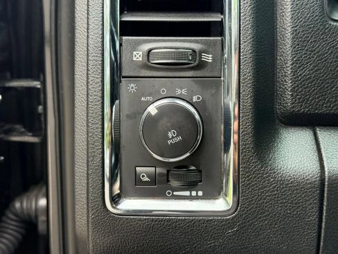 Used 2018 RAM 1500 Laramie w/ Convenience Group AWD/4WD image 37