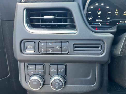Used 2022 GMC Yukon AT4 AWD/4WD image 22