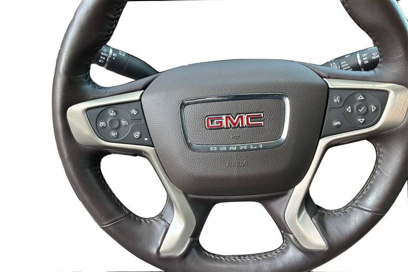 Used 2017 GMC Acadia Denali w/ Technology Package FWD image 17