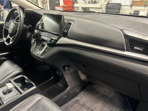 Used 2025 Honda Odyssey EX-L image 17