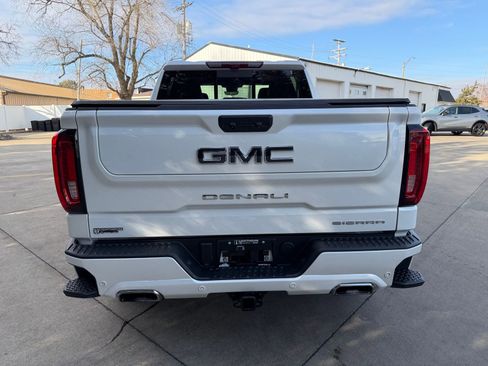 Used 2025 GMC Sierra 1500 Denali Ultimate image 10