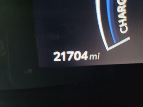 Used 2025 Toyota Camry SE w/ Convenience Package FWD image 31