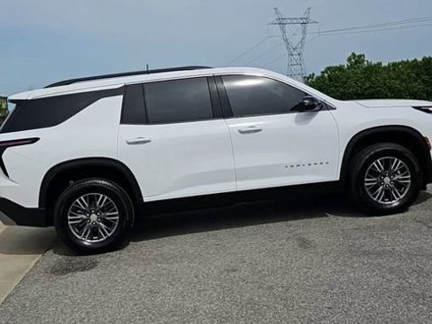 New 2026 Chevrolet Traverse LT FWD image 9