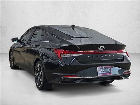 Used 2023 Hyundai Elantra Limited FWD image 7
