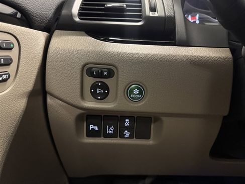 Used 2017 Honda Pilot Touring image 31