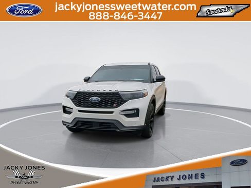 Certified 2022 Ford Explorer ST w/ Equipment Group 401A image 3