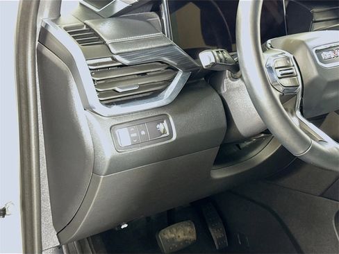 Used 2025 GMC Acadia Elevation image 7