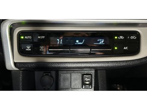 Used 2019 Toyota Corolla LE FWD image 25