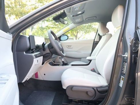 New 2026 Hyundai Kona SEL Premium image 11