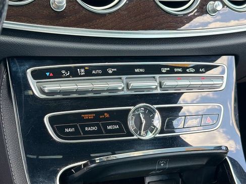 Used 2017 Mercedes-Benz E 300 4MATIC image 16