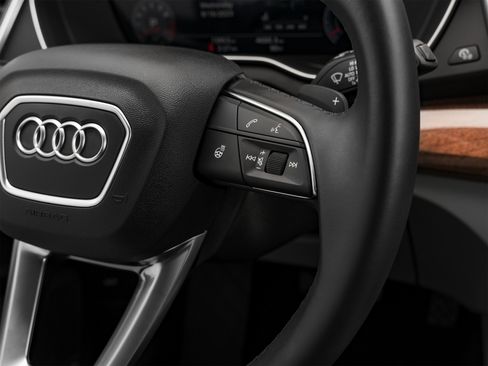 Used 2023 Audi Q5 2.0T Premium w/ Convenience Package AWD/4WD image 44