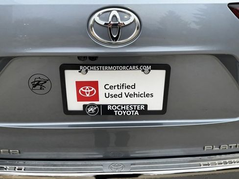 Certified 2022 Toyota Highlander Platinum image 50