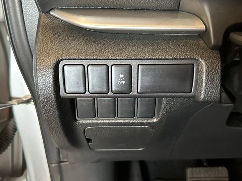 Used 2019 Mitsubishi Eclipse Cross LE AWD/4WD image 18