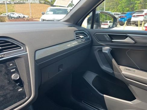Used 2023 Volkswagen Tiguan SE R-Line FWD image 26
