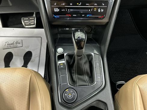 Certified 2024 Volkswagen Tiguan SE R-Line AWD/4WD image 17