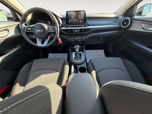 Used 2022 Kia Forte LXS image 18