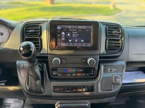 Used 2023 RAM ProMaster 2500 FWD image 16