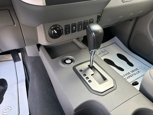 Used 2020 Nissan Frontier SV AWD/4WD image 12