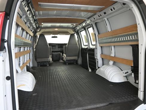 Used 2020 Chevrolet Express 2500 w/ Driver Convenience Package RWD image 20