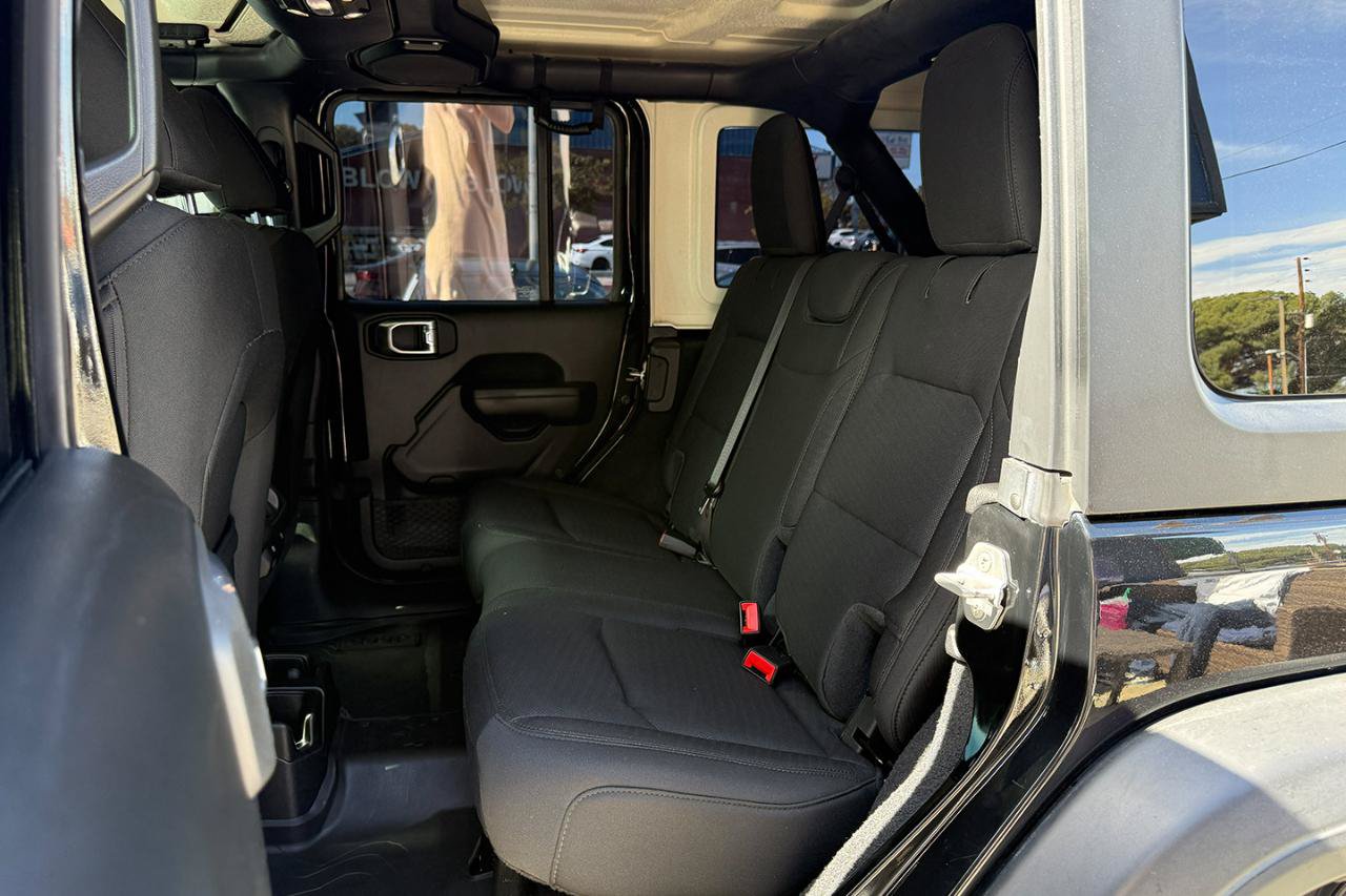Used 2020 Jeep Wrangler Unlimited Sport AWD/4WD image 19