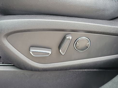Used 2022 Lincoln Nautilus FWD image 13