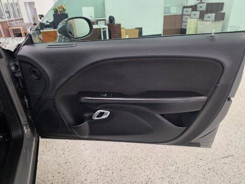 Used 2018 Dodge Challenger SXT RWD image 27