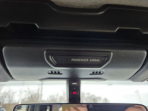 Used 2018 Jeep Wrangler Unlimited Sahara image 20