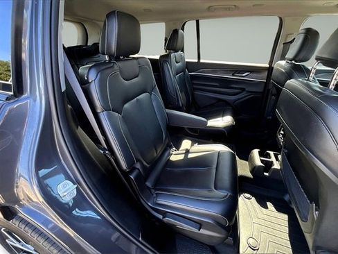 Used 2023 Jeep Grand Cherokee L Limited image 24