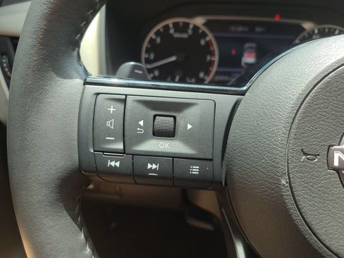 Certified 2023 Nissan Rogue SV w/ SV Premium B Package FWD image 30
